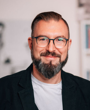 Portrait of Matthias Schmidt